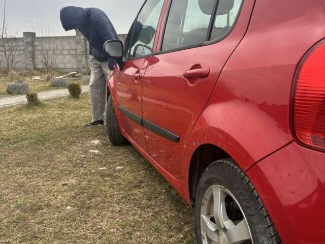 Червоний Рено Модус, об'ємом двигуна 1.1 л та пробігом 128 тис. км за 4800 $, фото 20 на Automoto.ua