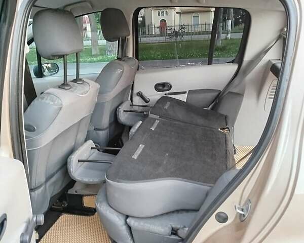 Рено Модус, объемом двигателя 1.2 л и пробегом 190 тыс. км за 4000 $, фото 10 на Automoto.ua