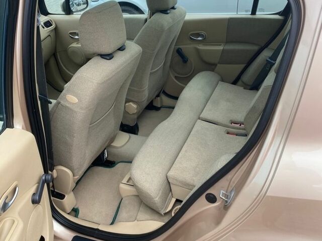 Рено Модус, объемом двигателя 1.6 л и пробегом 167 тыс. км за 3900 $, фото 8 на Automoto.ua