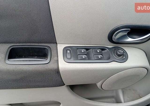 Рено Модус, об'ємом двигуна 1.6 л та пробігом 149 тис. км за 932 $, фото 15 на Automoto.ua