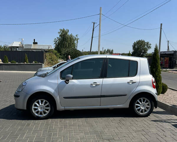 Рено Модус, объемом двигателя 1.6 л и пробегом 256 тыс. км за 4500 $, фото 2 на Automoto.ua