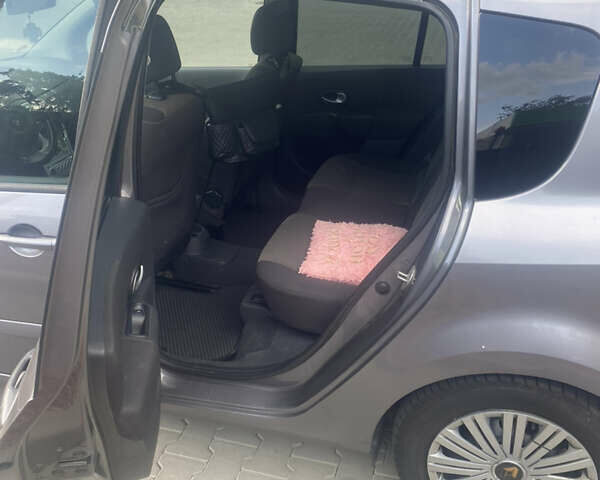 Рено Модус, объемом двигателя 1.15 л и пробегом 245 тыс. км за 4999 $, фото 7 на Automoto.ua