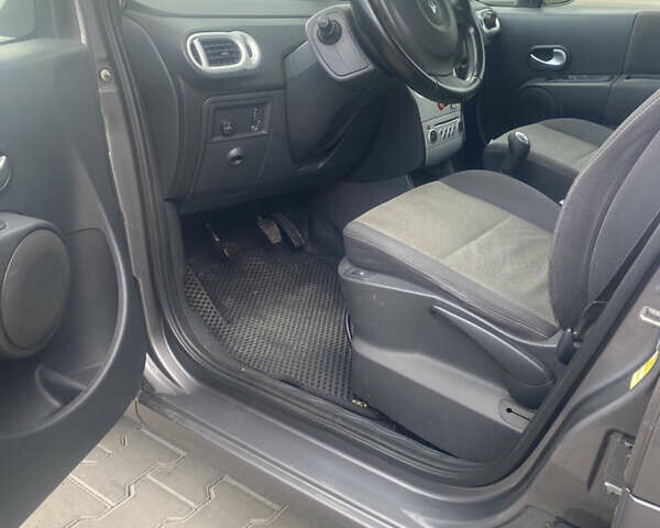 Рено Модус, объемом двигателя 1.15 л и пробегом 245 тыс. км за 4999 $, фото 8 на Automoto.ua