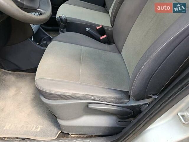 Рено Модус, объемом двигателя 1.1 л и пробегом 100 тыс. км за 4200 $, фото 12 на Automoto.ua