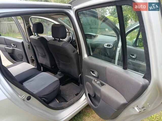 Рено Модус, объемом двигателя 1.1 л и пробегом 100 тыс. км за 4200 $, фото 9 на Automoto.ua