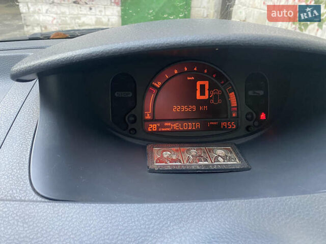 Рено Модус, объемом двигателя 1.1 л и пробегом 223 тыс. км за 5000 $, фото 10 на Automoto.ua
