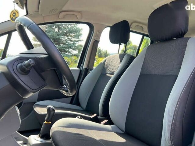 Рено Модус, об'ємом двигуна 1.5 л та пробігом 143 тис. км за 6500 $, фото 8 на Automoto.ua
