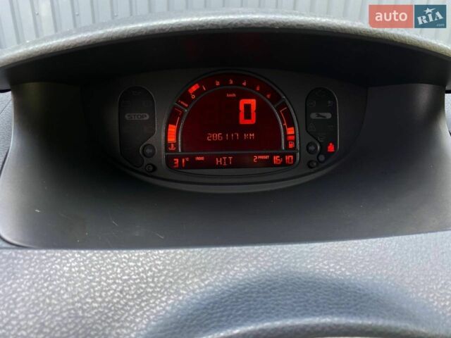 Жовтий Рено Модус, об'ємом двигуна 1.46 л та пробігом 286 тис. км за 4299 $, фото 11 на Automoto.ua