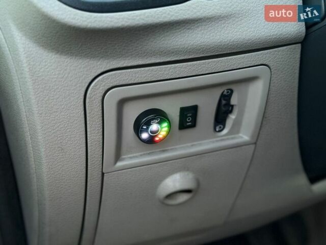 Жовтий Рено Модус, об'ємом двигуна 1.15 л та пробігом 216 тис. км за 4999 $, фото 12 на Automoto.ua