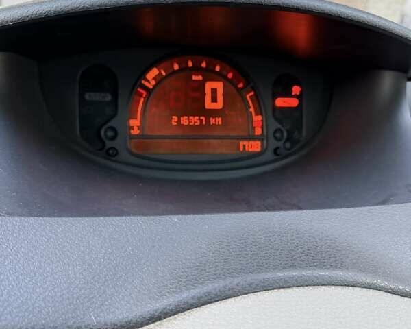 Желтый Рено Модус, объемом двигателя 1.1 л и пробегом 216 тыс. км за 4500 $, фото 8 на Automoto.ua