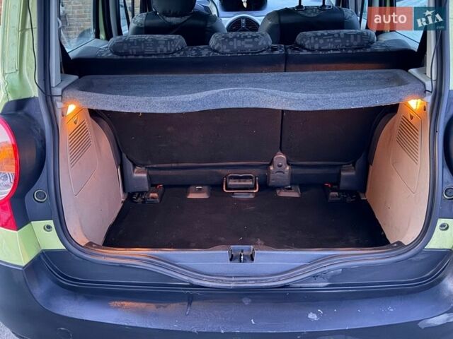 Желтый Рено Модус, объемом двигателя 1.1 л и пробегом 216 тыс. км за 4500 $, фото 3 на Automoto.ua