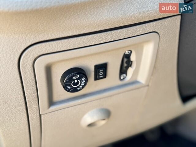 Желтый Рено Модус, объемом двигателя 1.1 л и пробегом 216 тыс. км за 4900 $, фото 17 на Automoto.ua