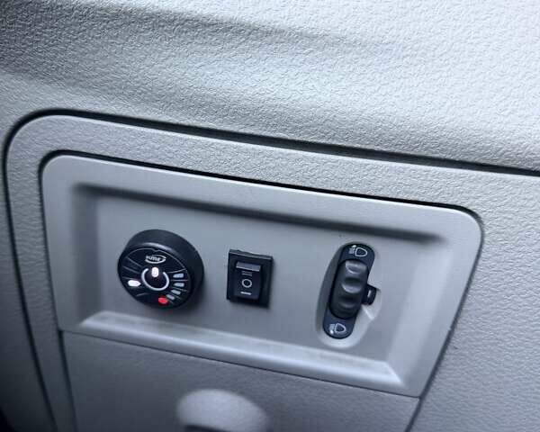 Желтый Рено Модус, объемом двигателя 1.1 л и пробегом 216 тыс. км за 4500 $, фото 6 на Automoto.ua