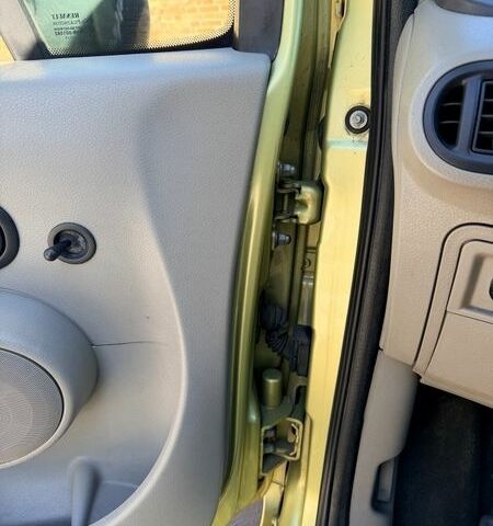 Жовтий Рено Модус, об'ємом двигуна 1.1 л та пробігом 216 тис. км за 4400 $, фото 24 на Automoto.ua