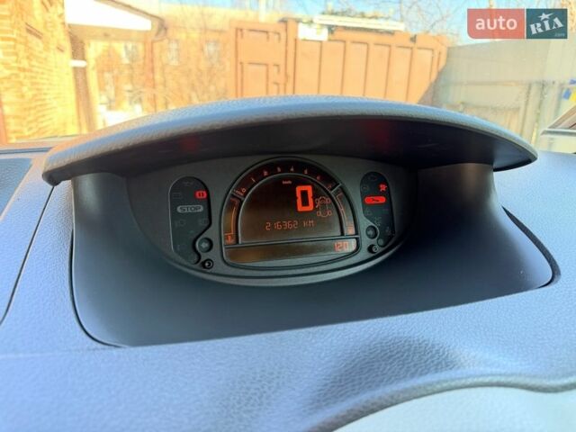 Желтый Рено Модус, объемом двигателя 1.1 л и пробегом 216 тыс. км за 4900 $, фото 14 на Automoto.ua