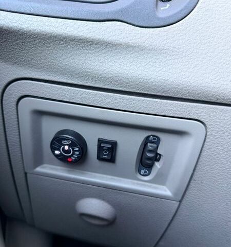 Жовтий Рено Модус, об'ємом двигуна 1.15 л та пробігом 216 тис. км за 3999 $, фото 10 на Automoto.ua