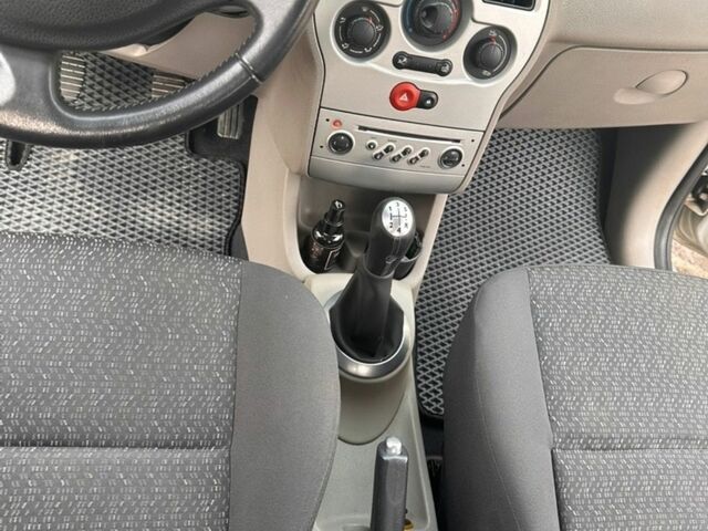 Сірий Рено Модус, об'ємом двигуна 1.6 л та пробігом 183 тис. км за 4200 $, фото 9 на Automoto.ua
