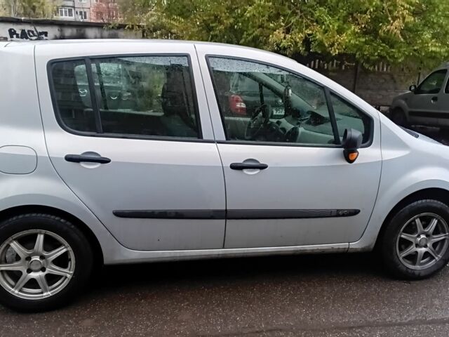 Серый Рено Модус, объемом двигателя 0 л и пробегом 190 тыс. км за 1608 $, фото 3 на Automoto.ua