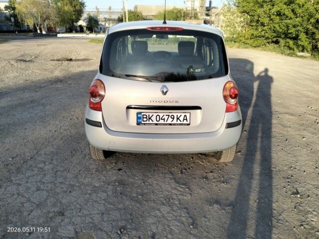 Сірий Рено Модус, об'ємом двигуна 1.1 л та пробігом 200 тис. км за 3800 $, фото 6 на Automoto.ua