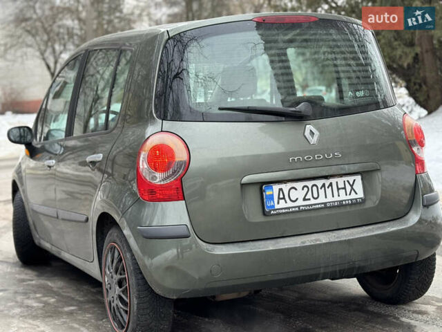 Серый Рено Модус, объемом двигателя 1.6 л и пробегом 170 тыс. км за 4650 $, фото 3 на Automoto.ua
