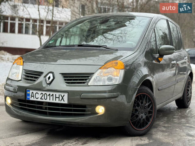 Серый Рено Модус, объемом двигателя 1.6 л и пробегом 170 тыс. км за 4650 $, фото 2 на Automoto.ua