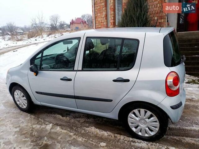 Серый Рено Модус, объемом двигателя 1.1 л и пробегом 130 тыс. км за 3450 $, фото 2 на Automoto.ua