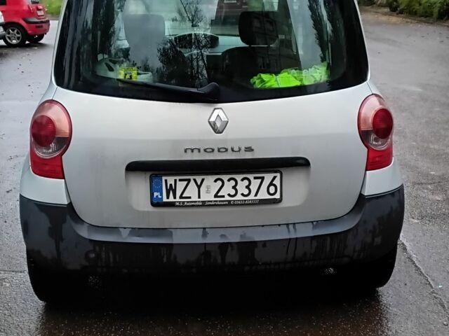 Серый Рено Модус, объемом двигателя 0 л и пробегом 190 тыс. км за 1608 $, фото 1 на Automoto.ua