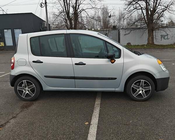 Серый Рено Модус, объемом двигателя 1.39 л и пробегом 160 тыс. км за 4500 $, фото 3 на Automoto.ua