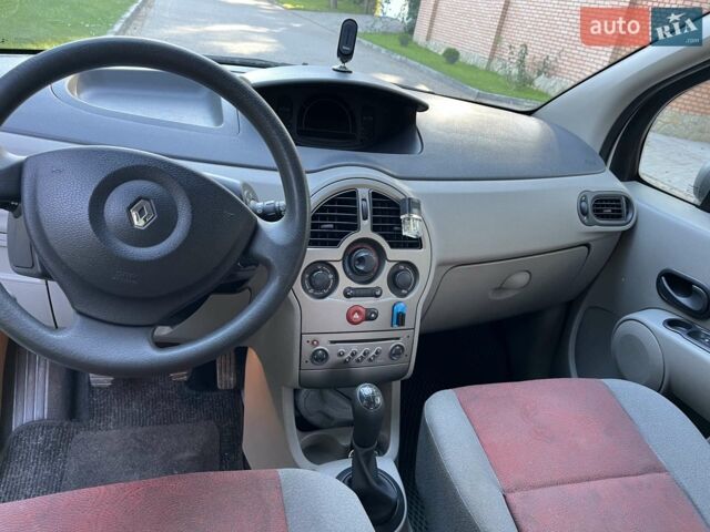 Серый Рено Модус, объемом двигателя 1.15 л и пробегом 242 тыс. км за 3900 $, фото 6 на Automoto.ua