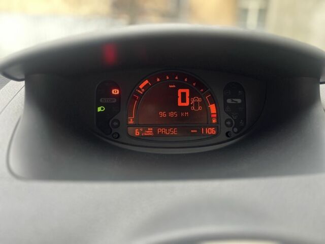 Серый Рено Модус, объемом двигателя 1.1 л и пробегом 96 тыс. км за 4700 $, фото 3 на Automoto.ua