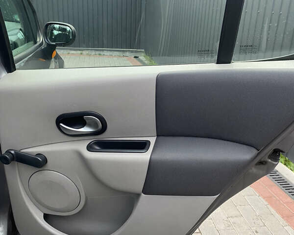 Сірий Рено Модус, об'ємом двигуна 1.6 л та пробігом 203 тис. км за 4500 $, фото 10 на Automoto.ua