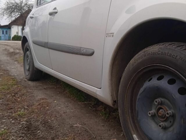 Серый Рено Модус, объемом двигателя 1.1 л и пробегом 204 тыс. км за 3300 $, фото 2 на Automoto.ua