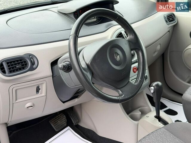 Серый Рено Модус, объемом двигателя 1.6 л и пробегом 232 тыс. км за 4900 $, фото 38 на Automoto.ua