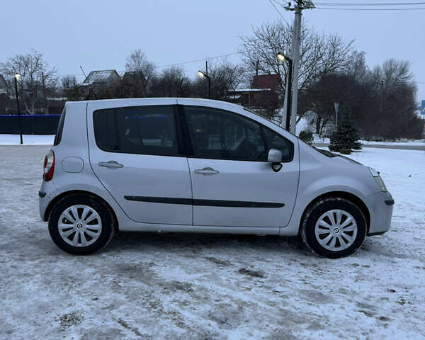 Серый Рено Модус, объемом двигателя 1.2 л и пробегом 210 тыс. км за 4100 $, фото 5 на Automoto.ua