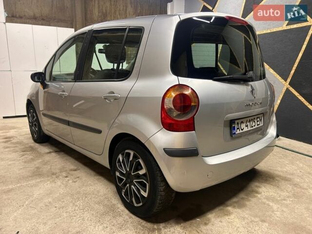 Серый Рено Модус, объемом двигателя 1.2 л и пробегом 260 тыс. км за 4300 $, фото 5 на Automoto.ua