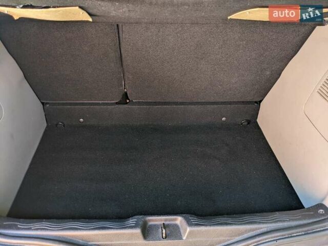 Серый Рено Модус, объемом двигателя 1.1 л и пробегом 170 тыс. км за 3800 $, фото 15 на Automoto.ua