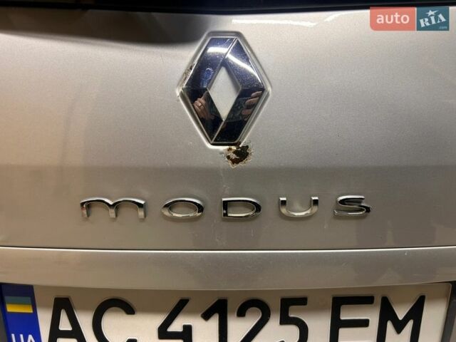 Серый Рено Модус, объемом двигателя 1.2 л и пробегом 260 тыс. км за 4300 $, фото 14 на Automoto.ua