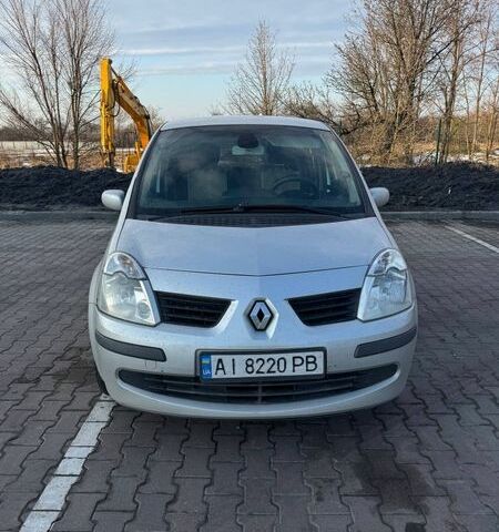 Серый Рено Модус, объемом двигателя 1.2 л и пробегом 210 тыс. км за 4199 $, фото 2 на Automoto.ua