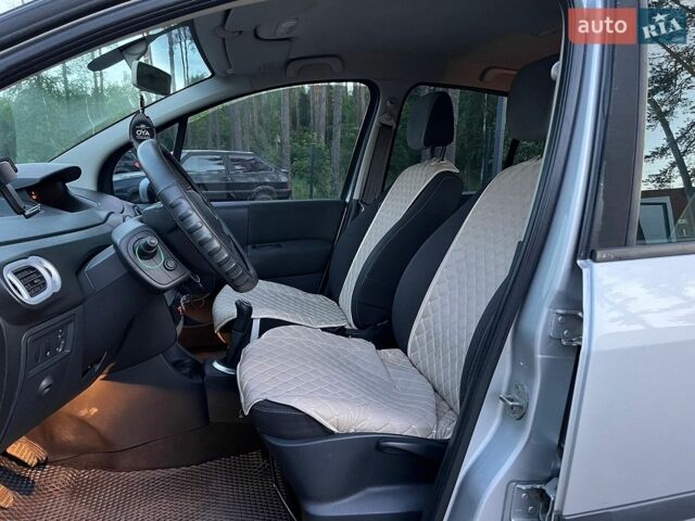 Серый Рено Модус, объемом двигателя 1.2 л и пробегом 210 тыс. км за 3399 $, фото 9 на Automoto.ua