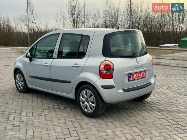 Серый Рено Модус, объемом двигателя 1.6 л и пробегом 230 тыс. км за 5300 $, фото 3 на Automoto.ua