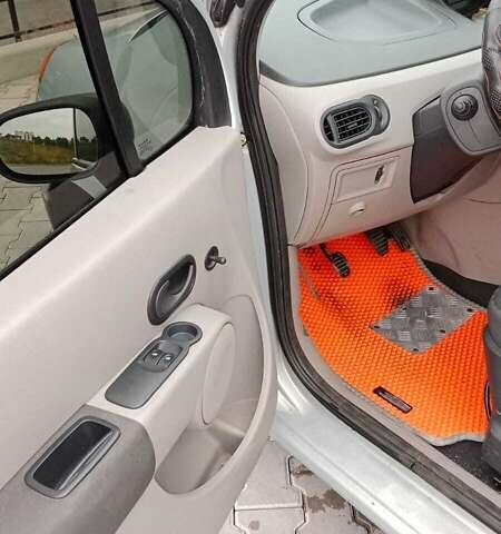 Сірий Рено Модус, об'ємом двигуна 1.1 л та пробігом 63 тис. км за 4300 $, фото 4 на Automoto.ua