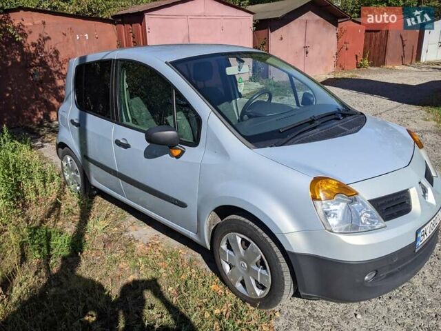 Серый Рено Модус, объемом двигателя 1.1 л и пробегом 170 тыс. км за 3800 $, фото 10 на Automoto.ua