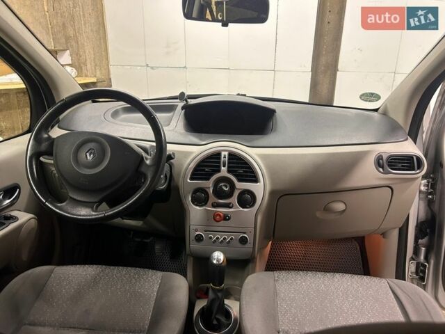 Серый Рено Модус, объемом двигателя 1.2 л и пробегом 260 тыс. км за 4300 $, фото 12 на Automoto.ua