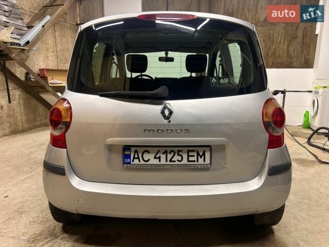 Серый Рено Модус, объемом двигателя 1.2 л и пробегом 260 тыс. км за 4300 $, фото 6 на Automoto.ua
