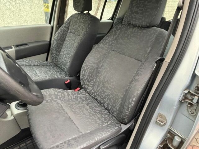 Сірий Рено Модус, об'ємом двигуна 1.5 л та пробігом 130 тис. км за 2300 $, фото 9 на Automoto.ua