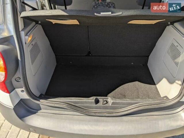 Серый Рено Модус, объемом двигателя 1.1 л и пробегом 170 тыс. км за 3800 $, фото 16 на Automoto.ua