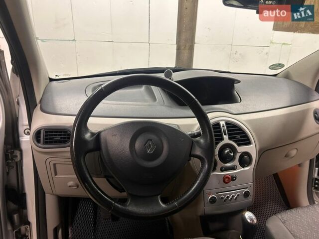 Серый Рено Модус, объемом двигателя 1.2 л и пробегом 260 тыс. км за 4300 $, фото 17 на Automoto.ua