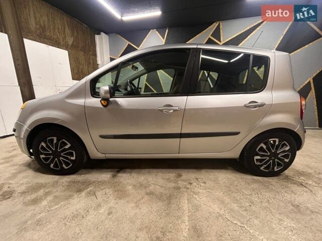 Серый Рено Модус, объемом двигателя 1.2 л и пробегом 260 тыс. км за 4300 $, фото 4 на Automoto.ua