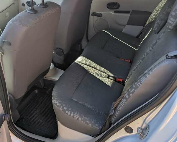 Серый Рено Модус, объемом двигателя 1.1 л и пробегом 170 тыс. км за 3800 $, фото 22 на Automoto.ua