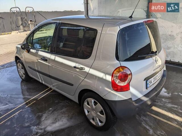 Серый Рено Модус, объемом двигателя 1.1 л и пробегом 170 тыс. км за 3800 $, фото 2 на Automoto.ua